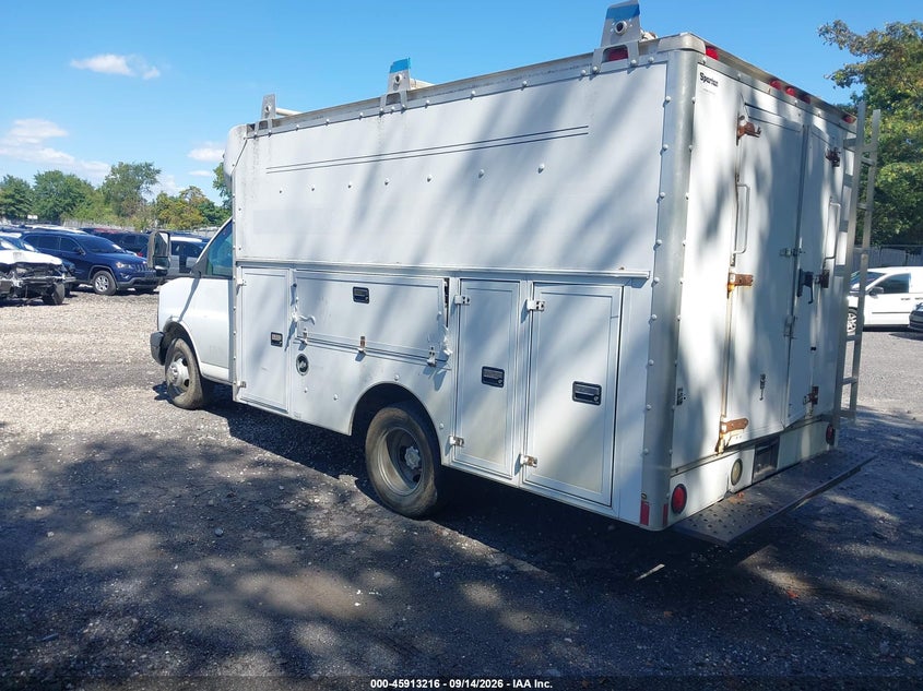 2005 CHEVROLET EXPRESS CUTAWAY auction photo 3