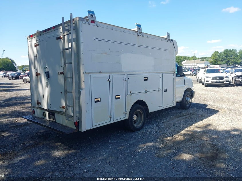 2005 CHEVROLET EXPRESS CUTAWAY auction photo 4