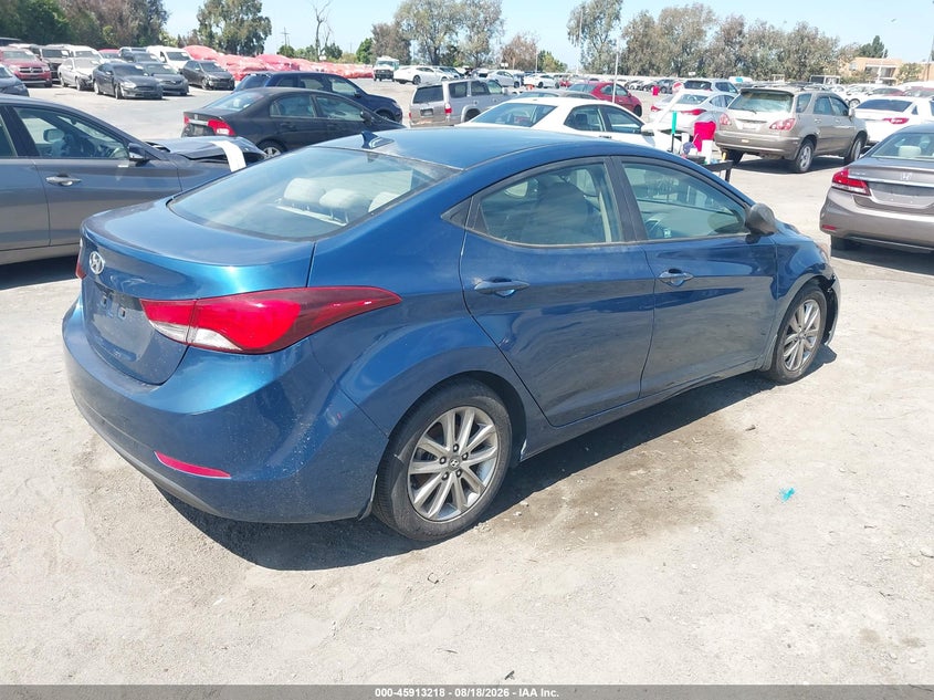 2014 HYUNDAI ELANTRA auction photo 4