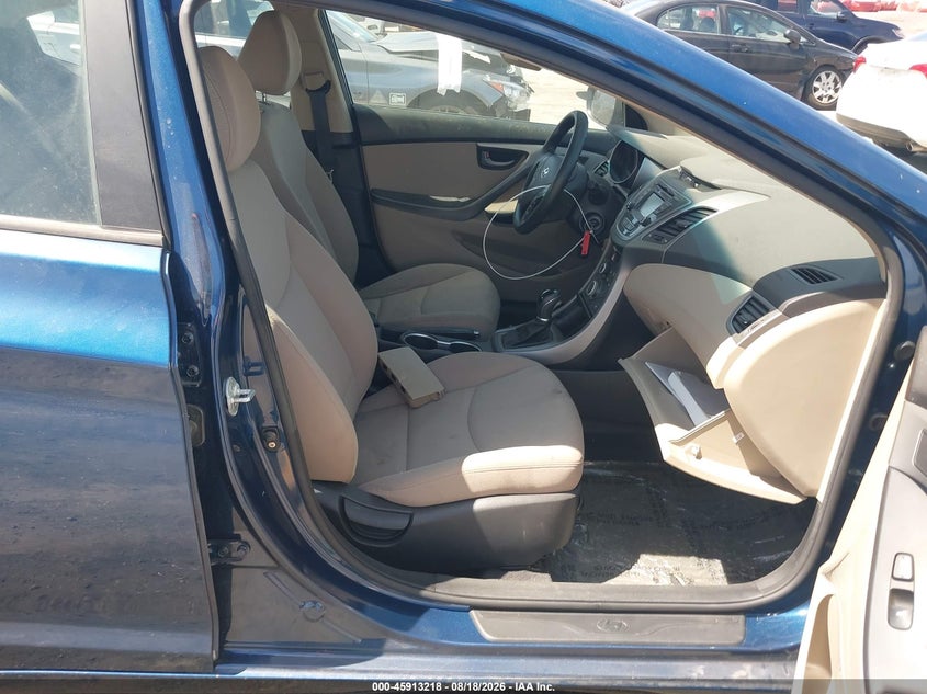 2014 HYUNDAI ELANTRA auction photo 5
