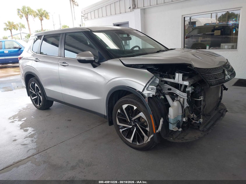 2022 MITSUBISHI OUTLANDER auction photo 1