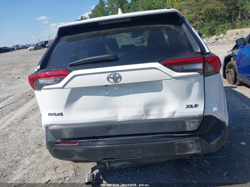 TOYOTA RAV4 - zdjęcie 16