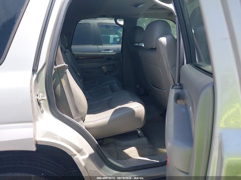 2004 CADILLAC ESCALADE auction photo 8