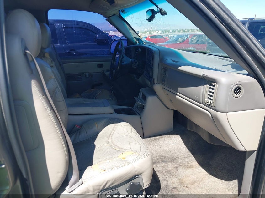 2002 GMC YUKON auction photo 5