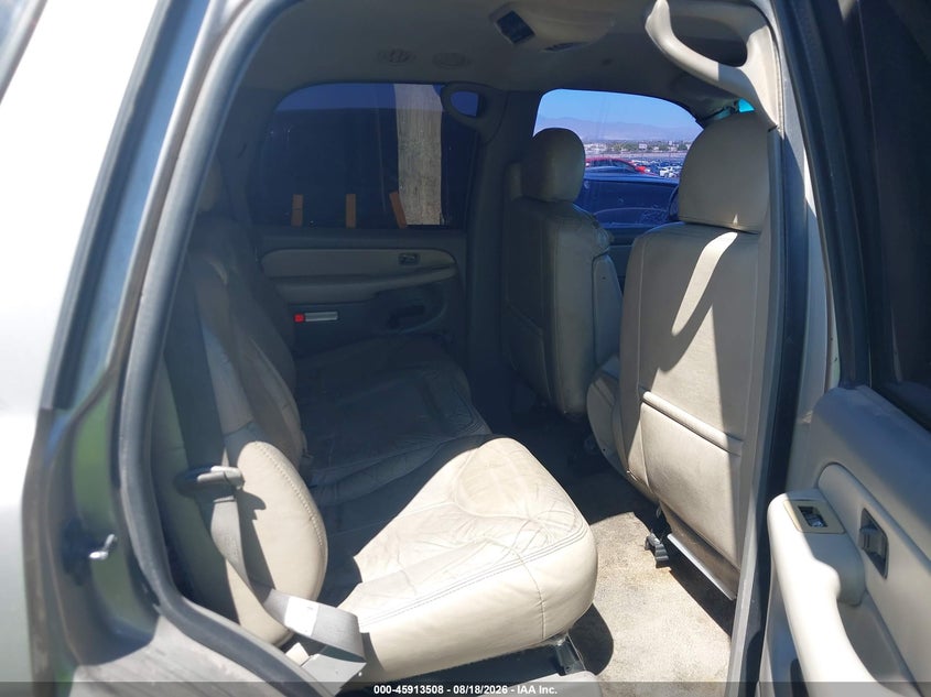 2002 GMC YUKON auction photo 8
