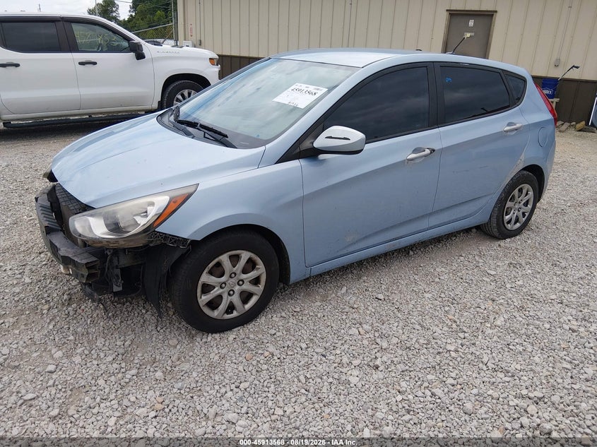 2013 HYUNDAI ACCENT auction photo 2