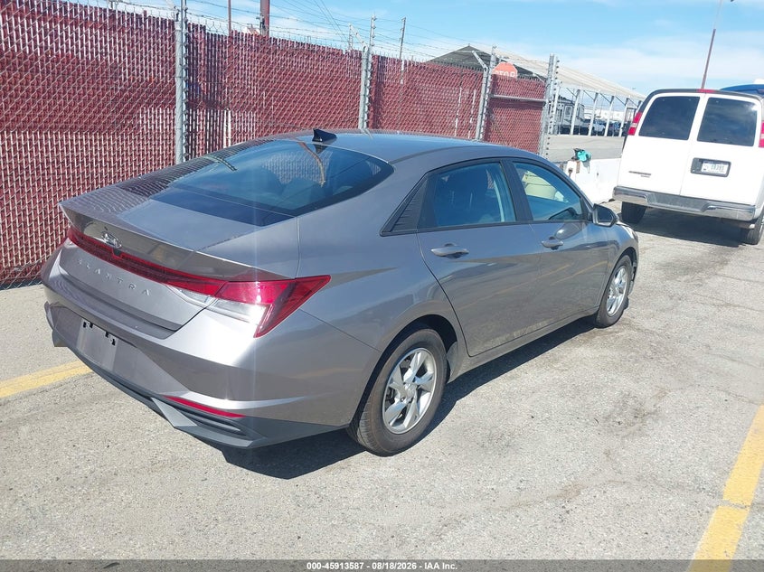 2023 HYUNDAI ELANTRA auction photo 4
