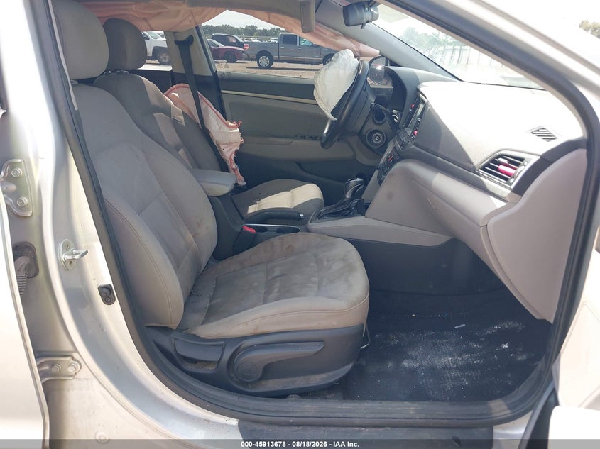 2018 HYUNDAI ELANTRA auction photo 5
