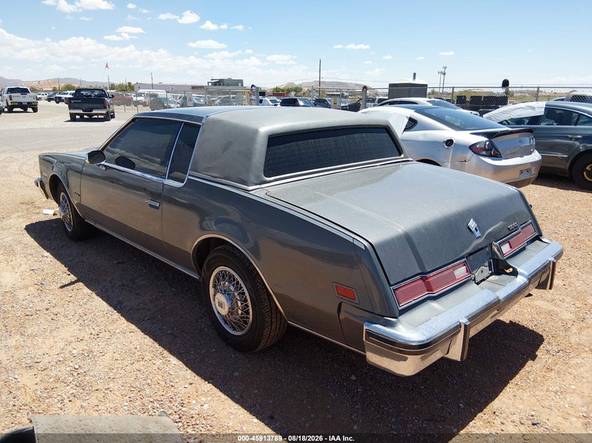 1985 OLDSMOBILE TORONADO auction photo 3