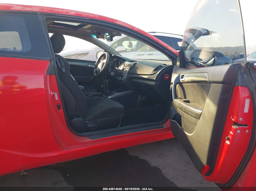 2010 KIA FORTE KOUP auction photo 5