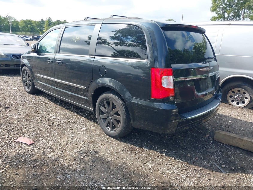 2011 CHRYSLER TOWN & COUNTRY auction photo 3