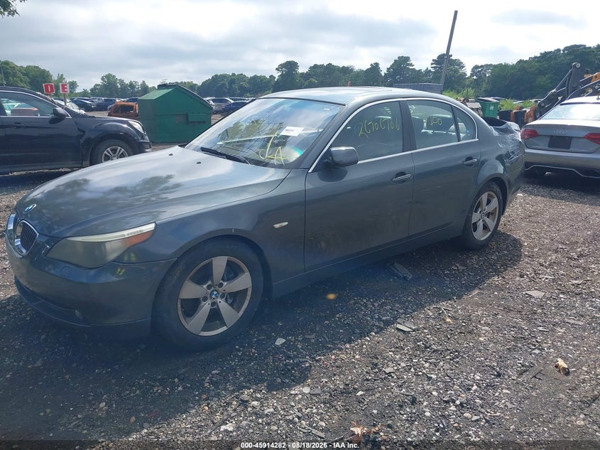 2007 BMW 525XI auction photo 2
