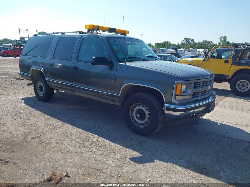1999 CHEVROLET SUBURBAN auction photo 1