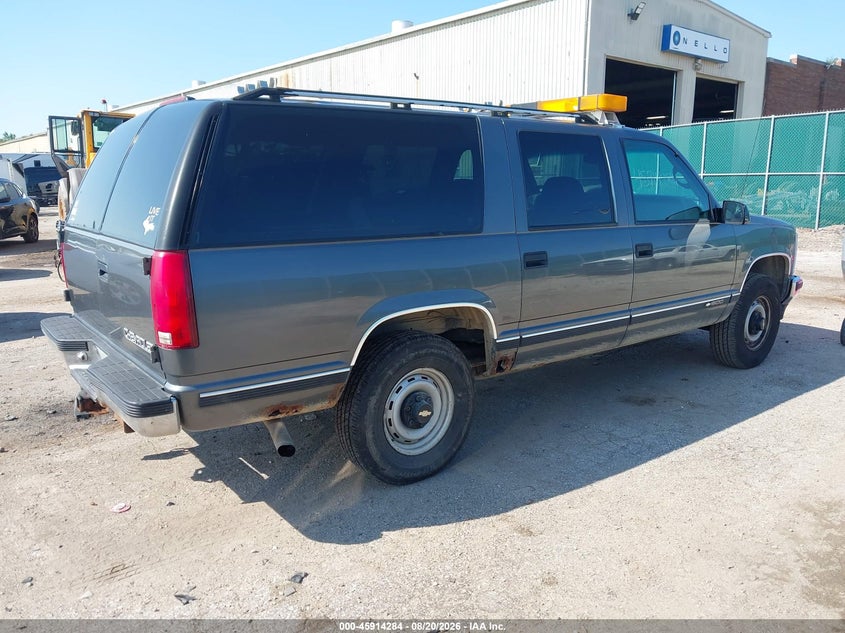 1999 CHEVROLET SUBURBAN auction photo 4