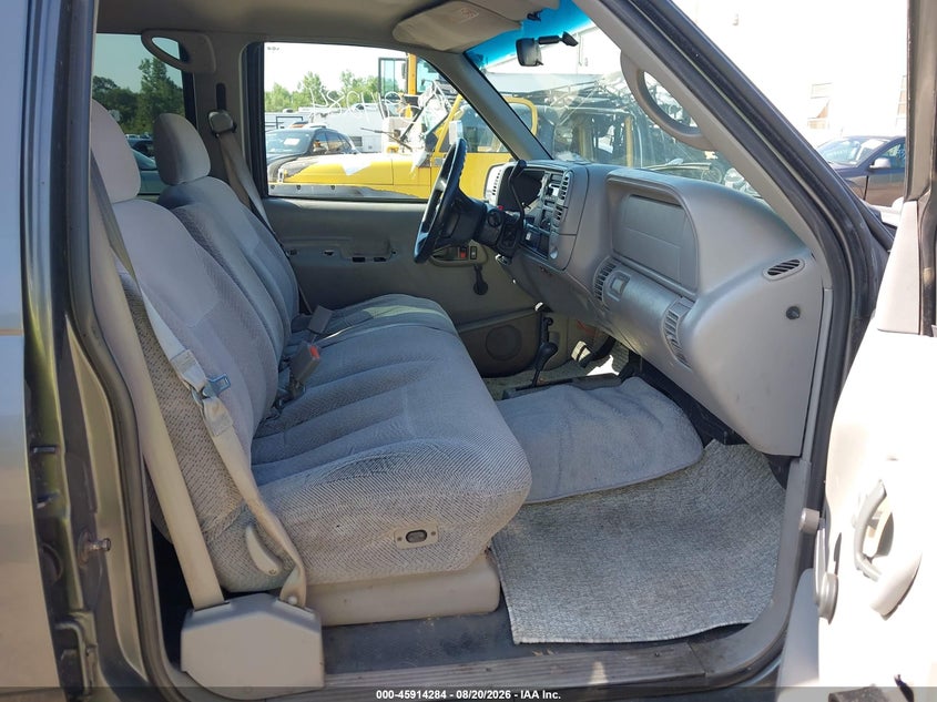 1999 CHEVROLET SUBURBAN auction photo 5