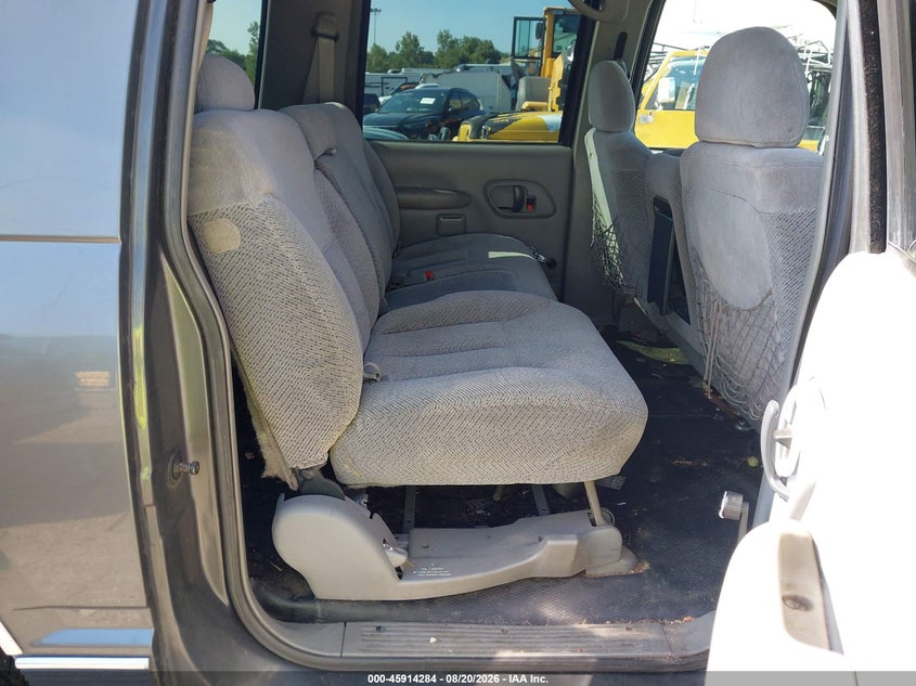 1999 CHEVROLET SUBURBAN auction photo 8