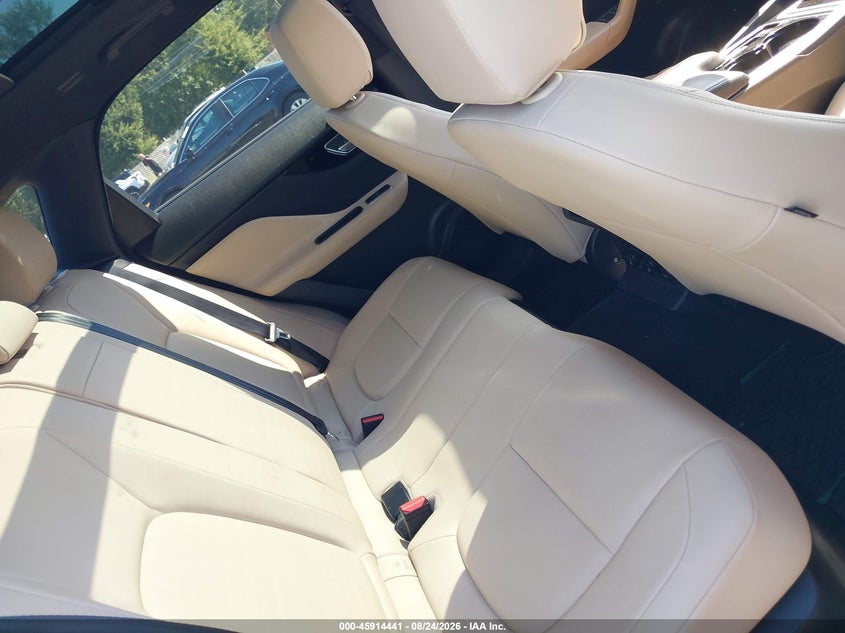 JAGUAR F-PACE 2017 VIN SADCJ2BN6HA492929
