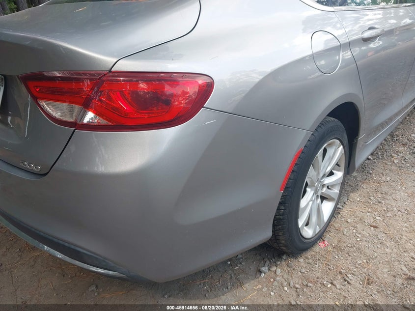 2016 CHRYSLER 200 auction photo 6