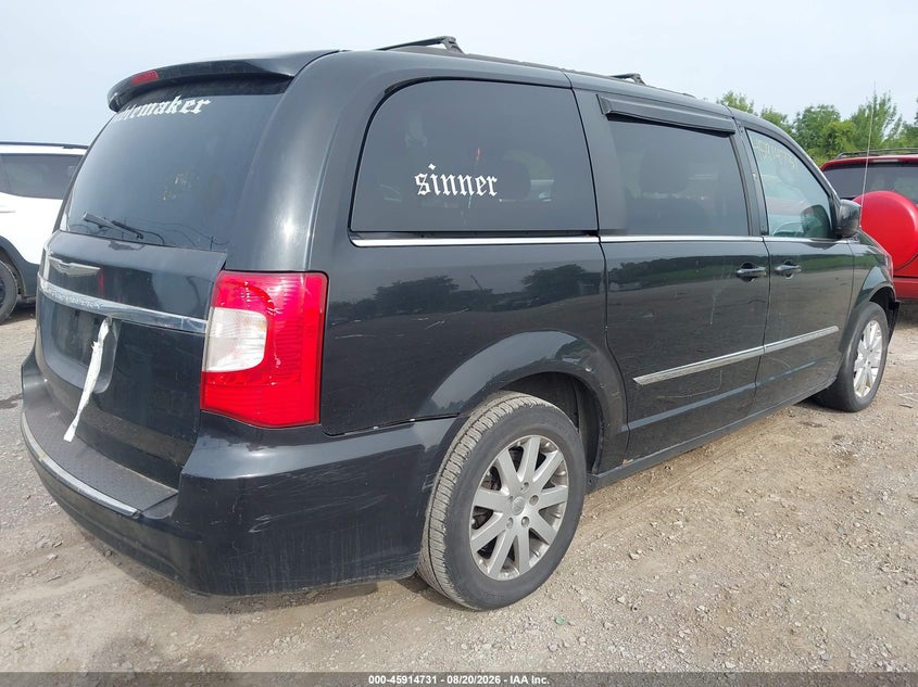 2015 CHRYSLER TOWN & COUNTRY auction photo 4