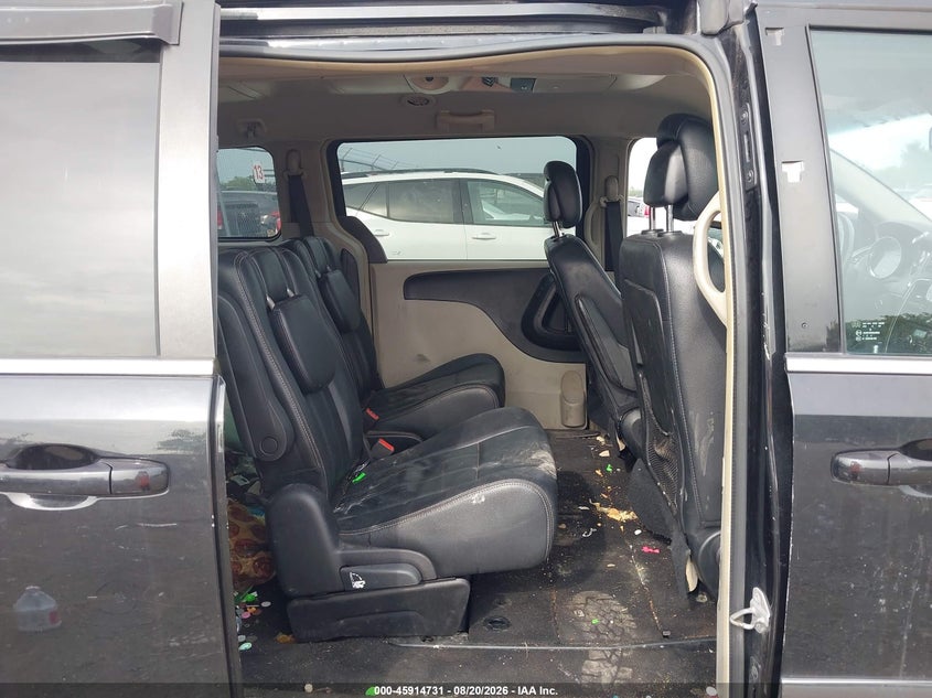2015 CHRYSLER TOWN & COUNTRY auction photo 8