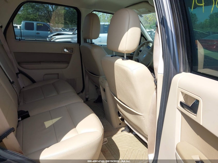 2011 FORD ESCAPE auction photo 8