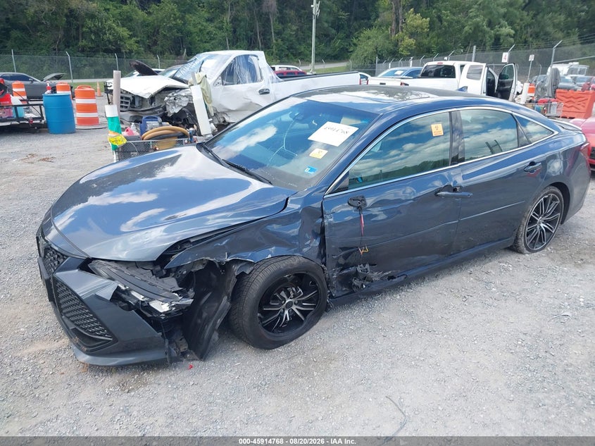 2020 TOYOTA AVALON auction photo 2