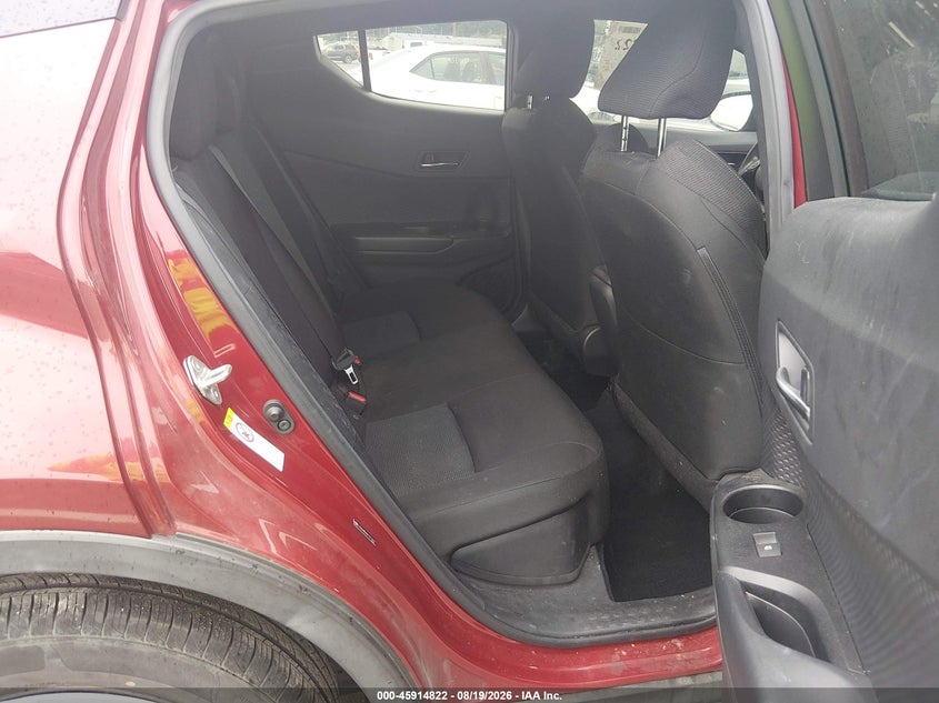 TOYOTA C-HR - zdjęcie 8