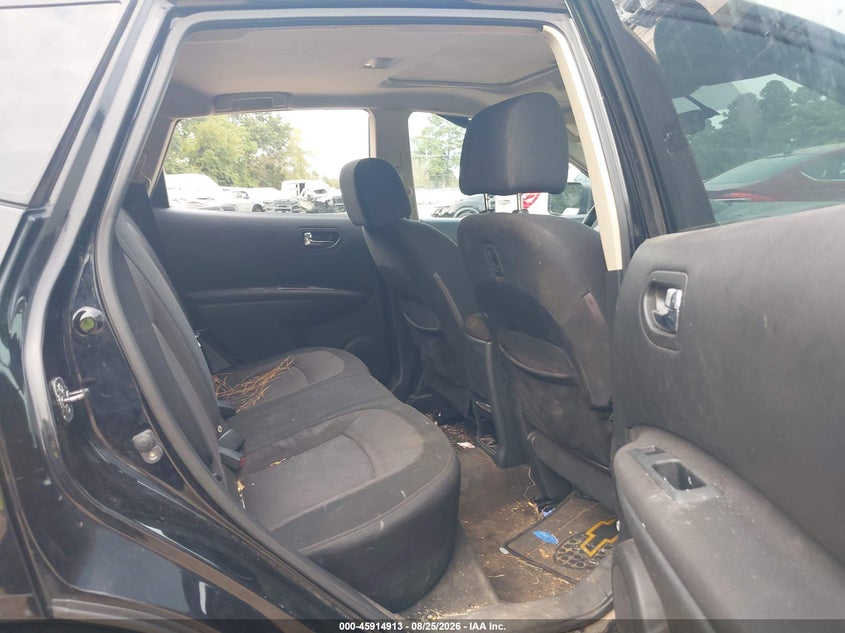 2011 NISSAN ROGUE auction photo 8