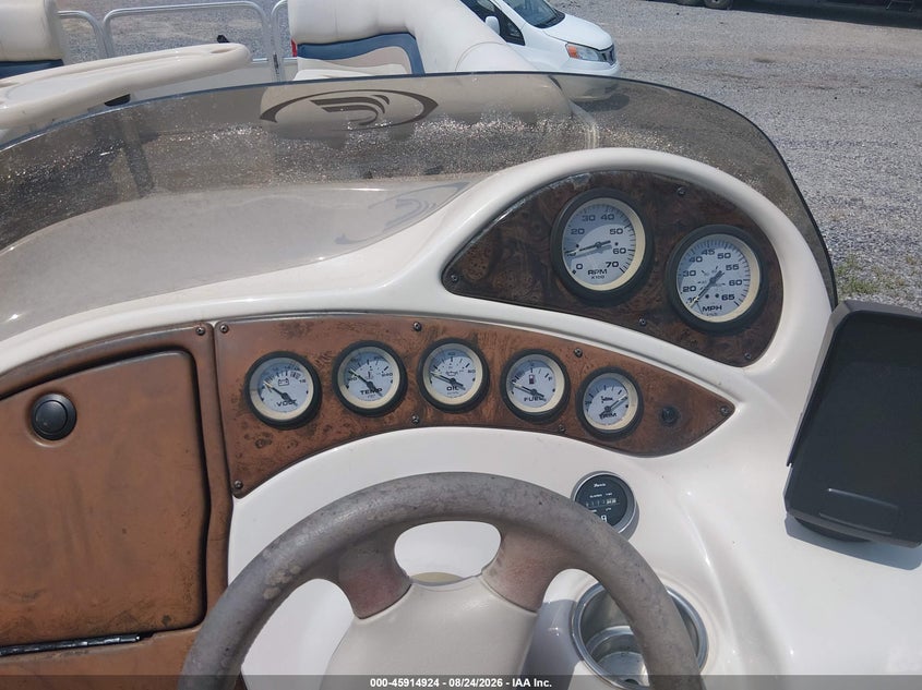 2003 FISHER PONTOON auction photo 7