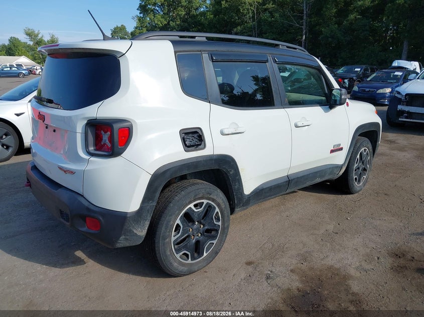 2017 JEEP RENEGADE auction photo 4