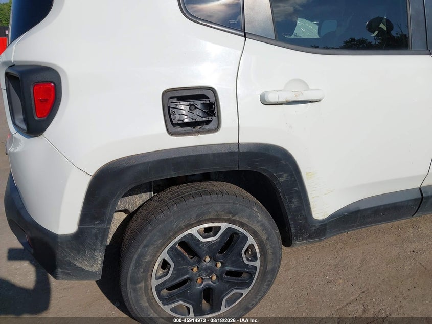 2017 JEEP RENEGADE auction photo 6