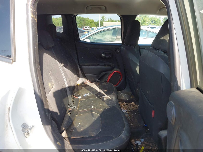 2017 JEEP RENEGADE auction photo 8