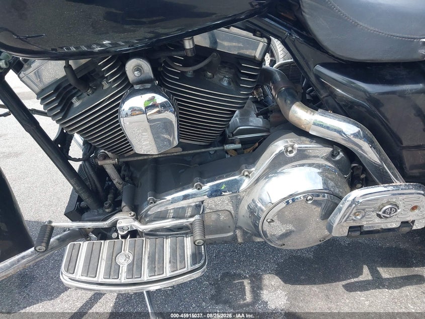 HARLEY-DAVIDSON FLHP 2008