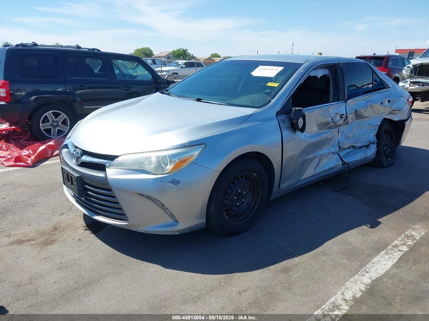 2015 Toyota Camry, Левый бок, IAAI, VIN 4T4BF1FK6FR505808 — фото 2