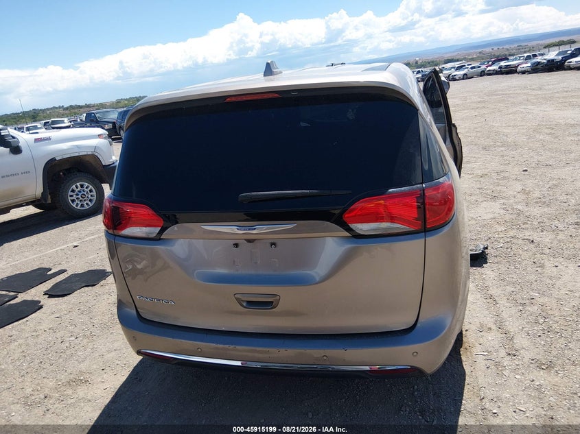 CHRYSLER PACIFICA 2018 VIN 2C4RC1FG8JR293033