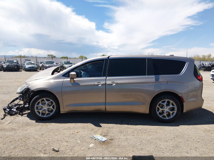 CHRYSLER PACIFICA - zdjęcie 15