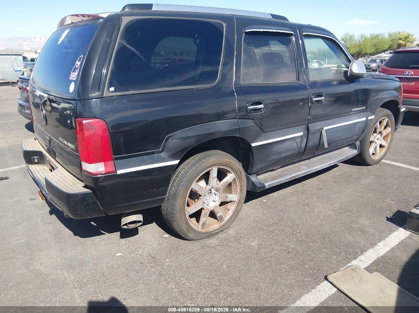2004 CADILLAC ESCALADE auction photo 4