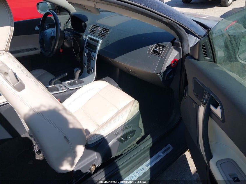 2013 VOLVO C70 auction photo 5
