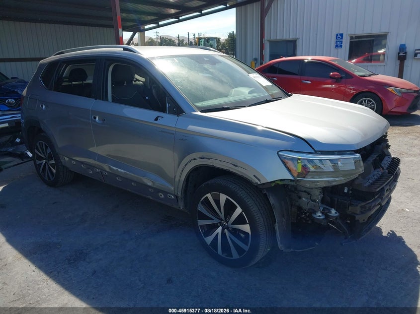 2024 VOLKSWAGEN TAOS auction photo 1