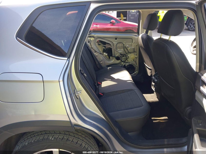 2024 VOLKSWAGEN TAOS auction photo 8