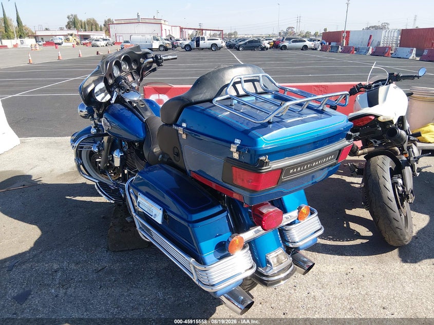 HARLEY-DAVIDSON FLHTCUI 2005