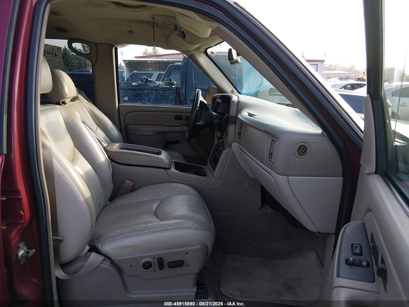 2004 CHEVROLET TAHOE auction photo 5