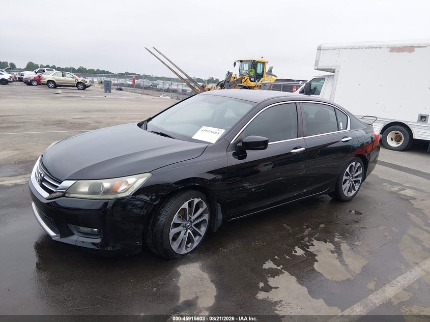 2015 Honda Accord, Left Front, IAAI, VIN 1HGCR2F55FA232194 — photo 2