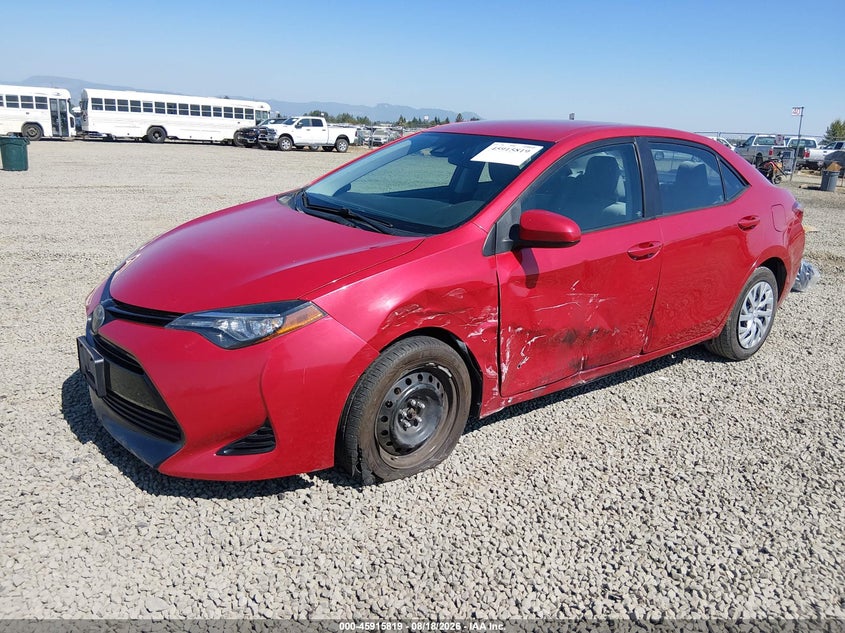 2017 Toyota Corolla, Левый бок, IAAI, VIN 2T1BURHE1HC757962 — фото 2
