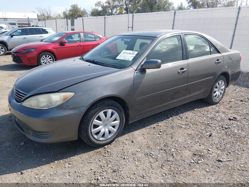 2005 Toyota Camry, Звичайний знос, IAAI, VIN 4T1BE32KX5U557519 — фото 2