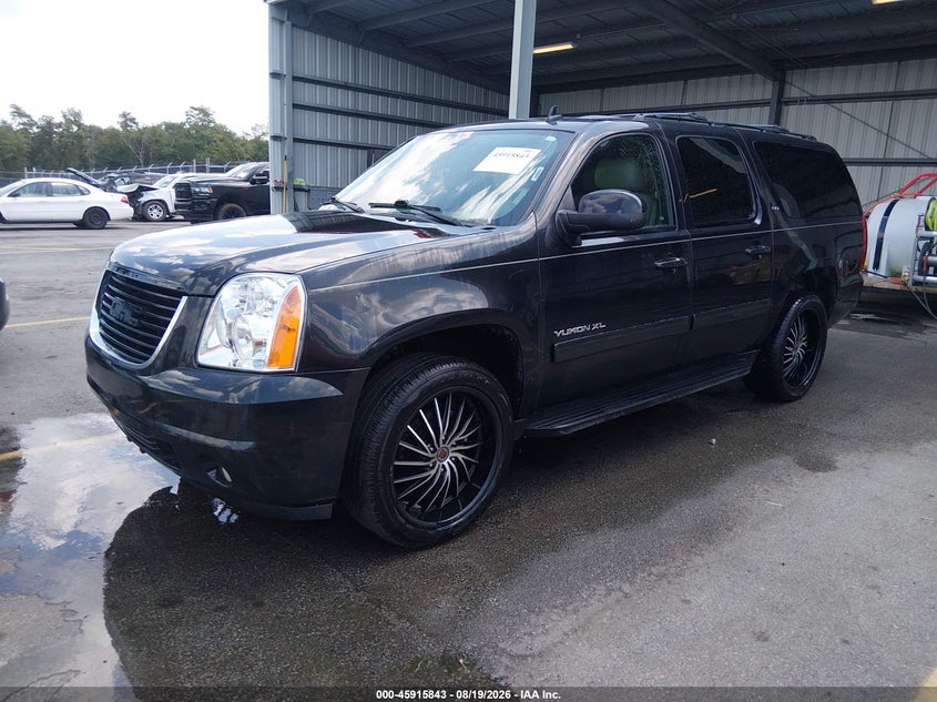 2011 GMC YUKON XL 1500 auction photo 2