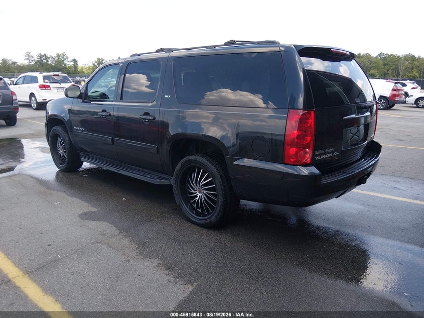 2011 GMC YUKON XL 1500 auction photo 3
