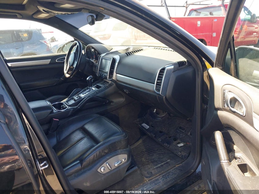 2013 PORSCHE CAYENNE auction photo 5