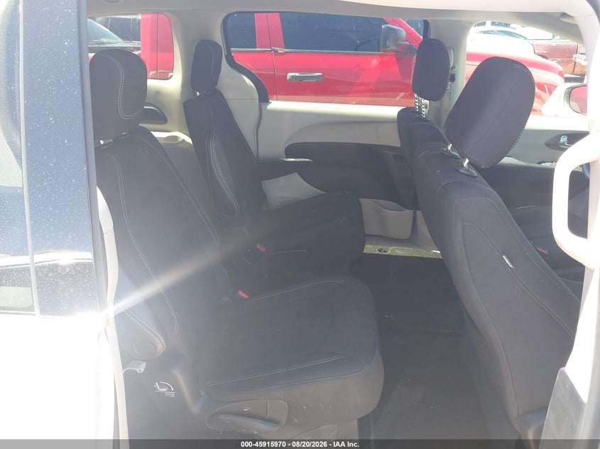 2023 CHRYSLER VOYAGER auction photo 8