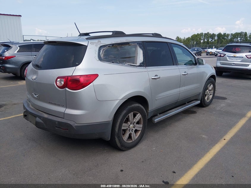 2011 CHEVROLET TRAVERSE auction photo 4
